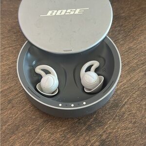 Bose Sleep Buds Wireless Earphones With Charging Case